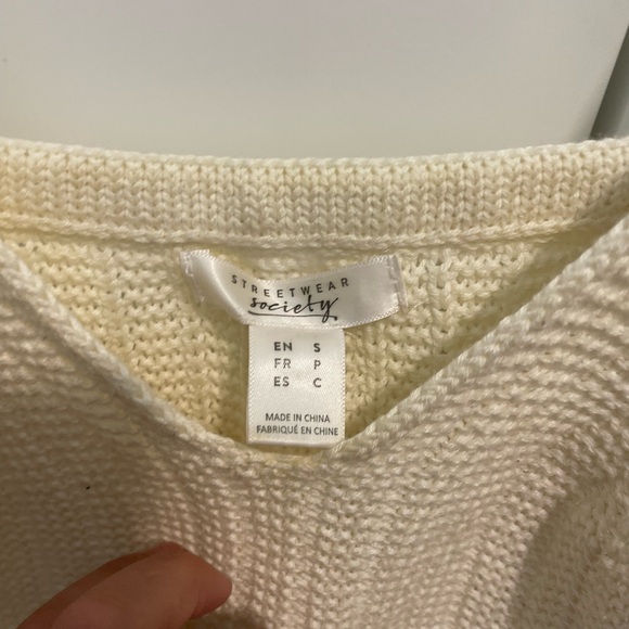 White/cream crochet crop top - Picture 2 of 2